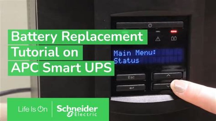 Why are the LEDs on my Smart UPS flashing?